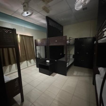 Alia Express Ferringhi Hotel Batu Feringgi Bagian luar foto