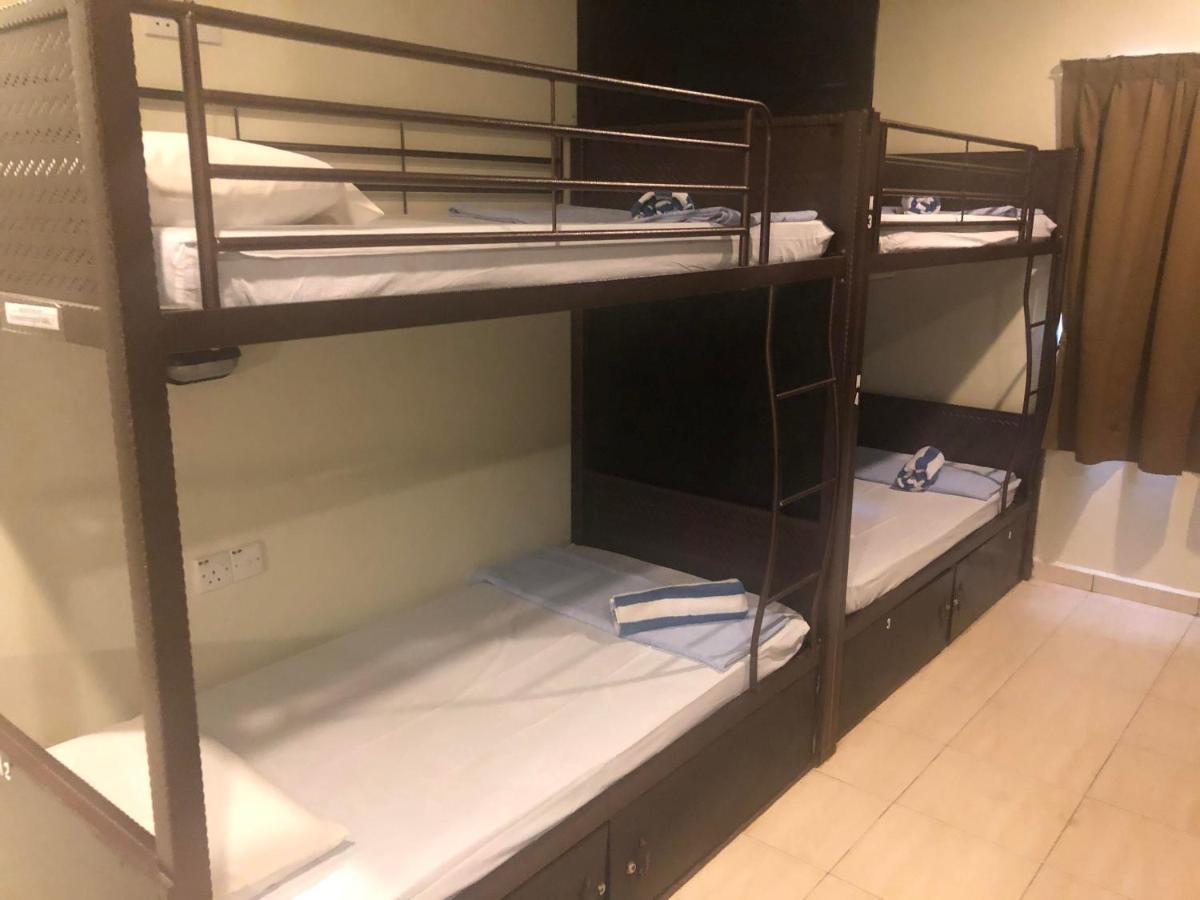 Alia Express Ferringhi Hotel Batu Feringgi Bagian luar foto