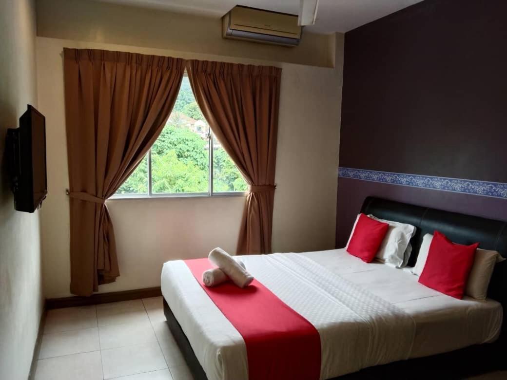 Alia Express Ferringhi Hotel Batu Feringgi Bagian luar foto