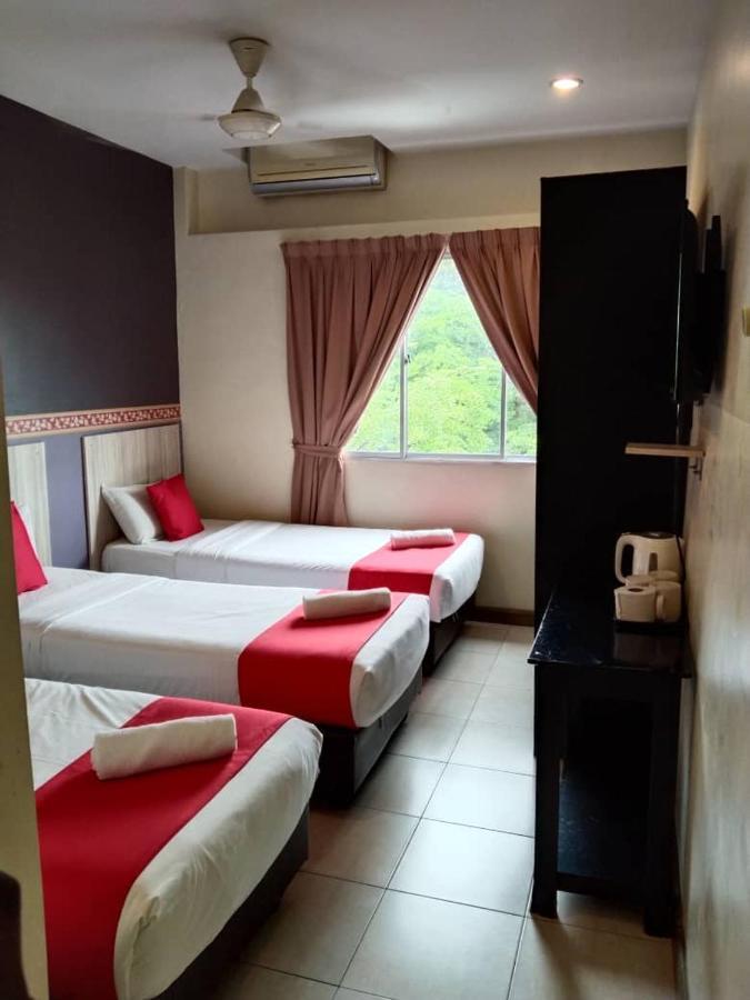 Alia Express Ferringhi Hotel Batu Feringgi Bagian luar foto