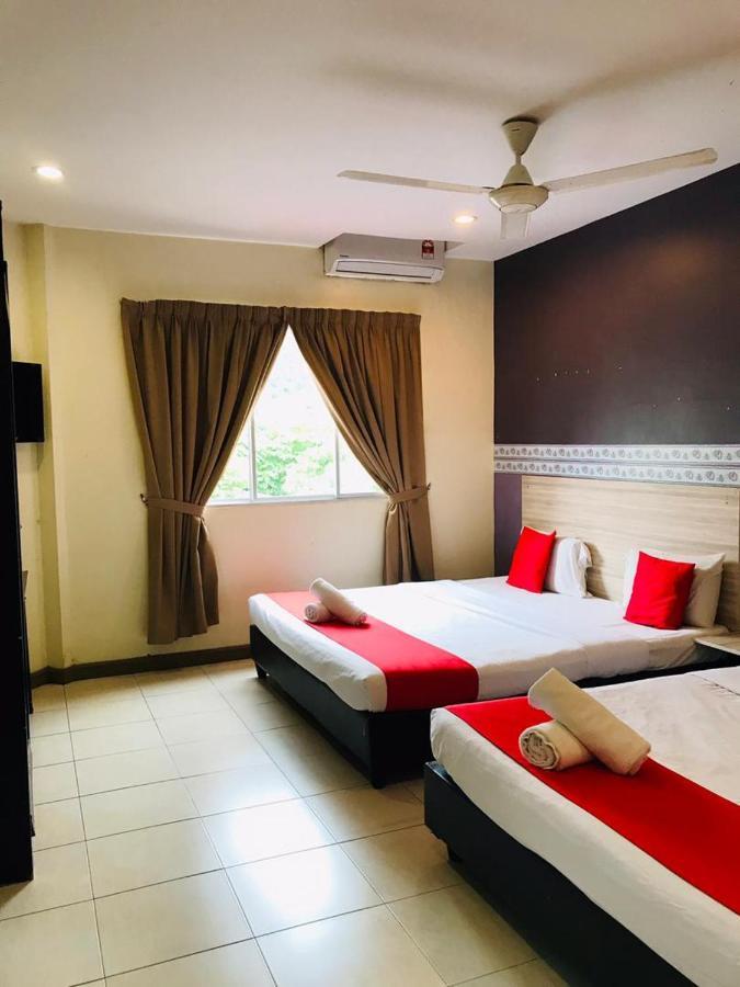 Alia Express Ferringhi Hotel Batu Feringgi Bagian luar foto