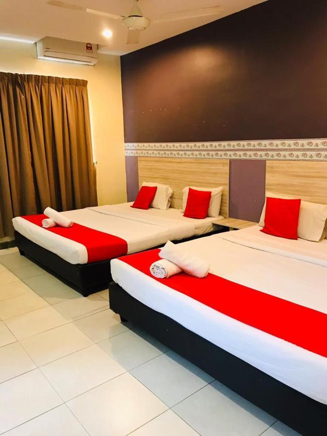 Alia Express Ferringhi Hotel Batu Feringgi Bagian luar foto